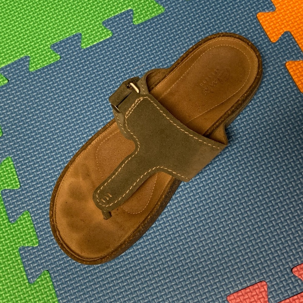 Sz 6.5 Clarks Green Strap Flip-flop Slip-on Sandal